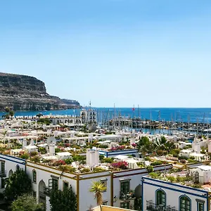 Livvo , Puerto De Mogan Spanje